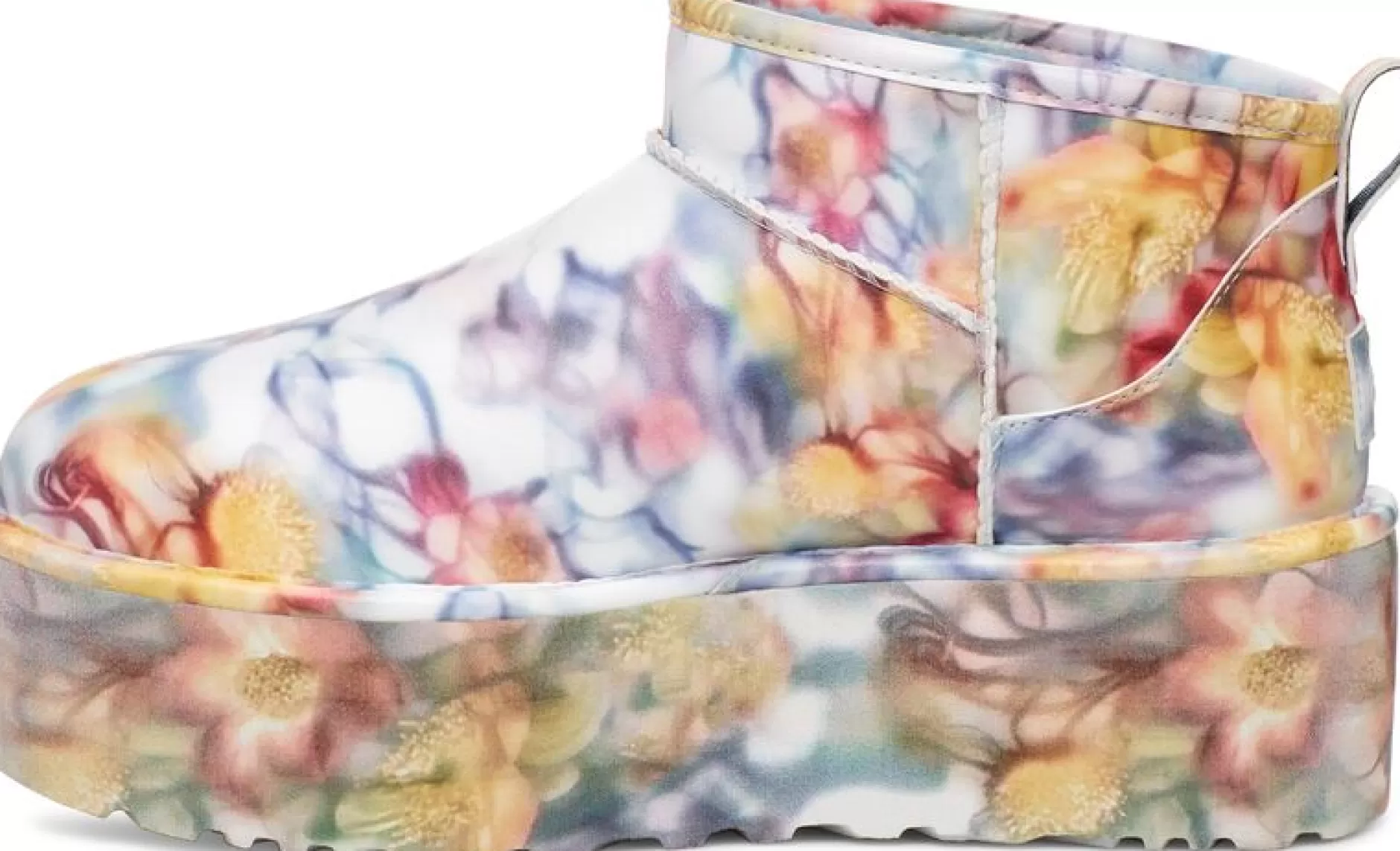 X UGG ULTRA MINI PLATFORM LIGHT | Collina Strada Flash Sale
